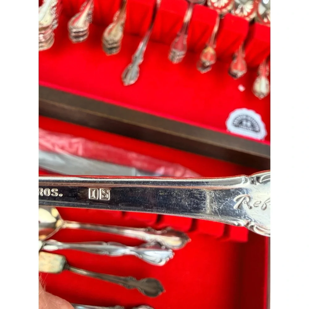 1847 Rogers Bros Reflection Silverplate Flatware Set International Silver Chest